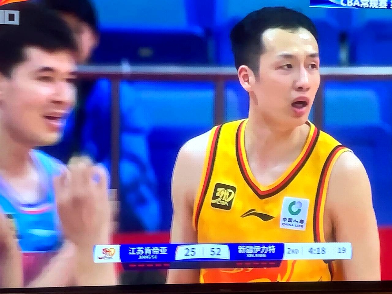  白色液体乳白色波纹疾走 