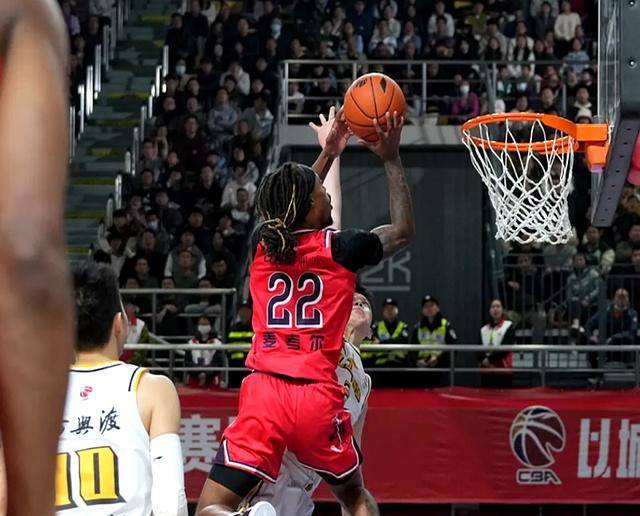 谷爱凌赛后谦逊发言登热搜，广东男篮险胜广州队引发热议的简单介绍